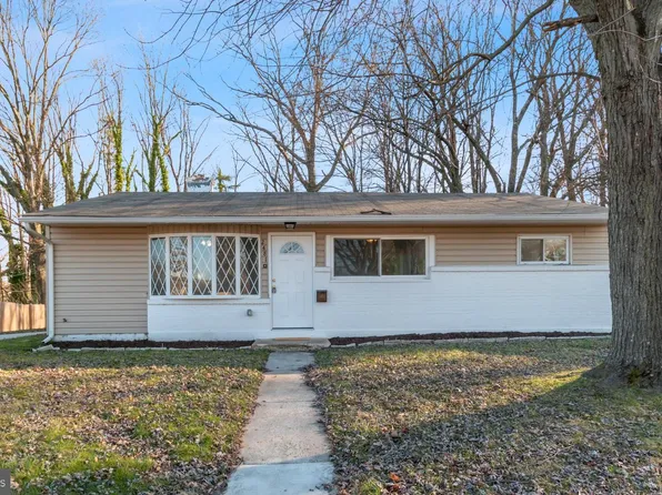 2481 Woodcroft Rd, Parkville, MD 21234