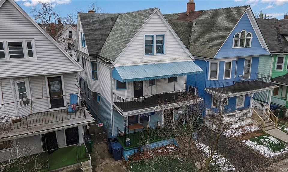 1st image of 493 Woodlawn Ave