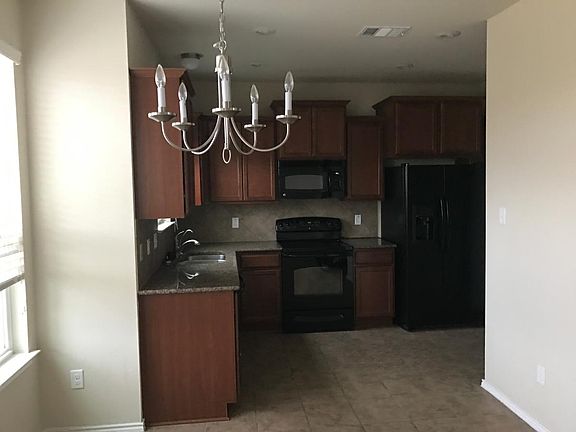 4th image of 9510 Fratelli Ct