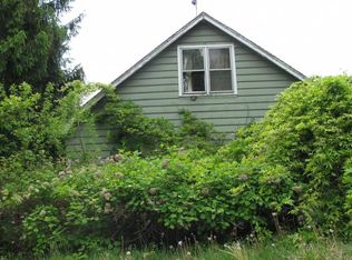 38234 N 2nd Ave, Spring Grove, IL 60081