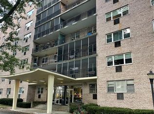 25 Cartright St UNIT 1F, Bridgeport, CT 06604