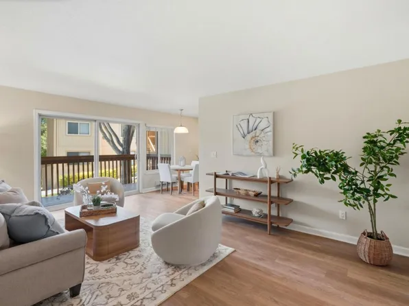 300 Glenwood Cir APT 186, Monterey, CA 93940