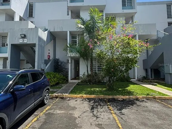 1-107 Plazas De Torrimar Iapt E, Bayamon, PR 00959