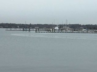 43 Sintsink Dr W, Pt Washington, NY 11050
