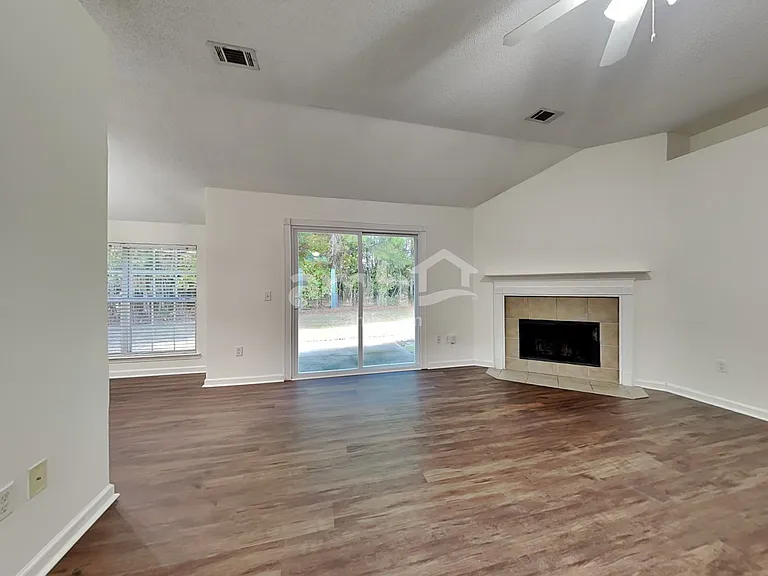 20 Carlisle Ln — Photo 8