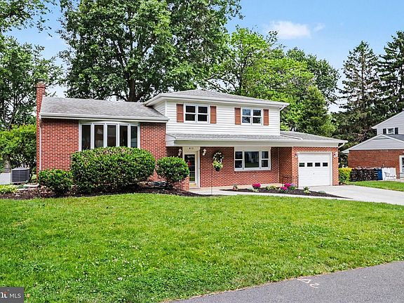 2nd image of 412 Allegheny Dr