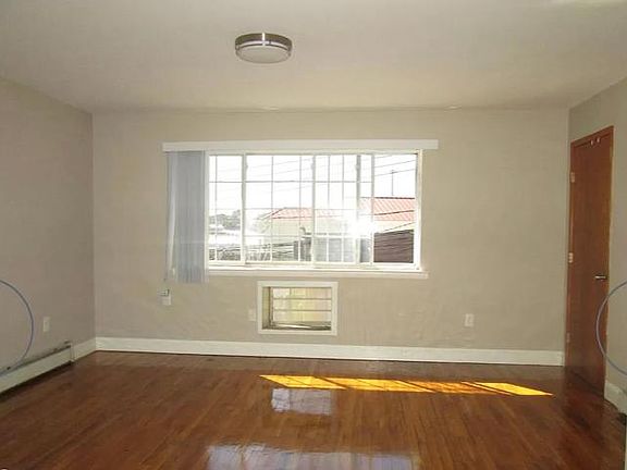 4th image of 633 E 102nd St Floor 1