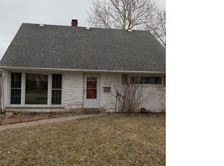 17153 Oakwood Ave, Lansing, IL 60438