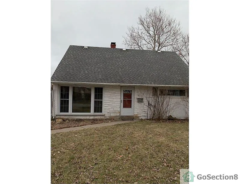 17153 Oakwood Ave photo 1