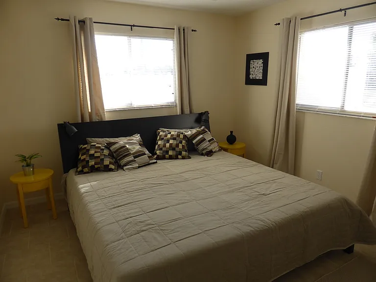 502 SE 7th St #1 — Photo 8