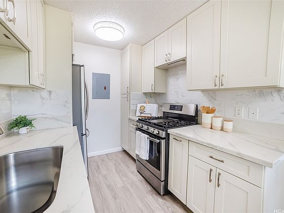 5th image of 91-1170 Puamaeole St APT 9R