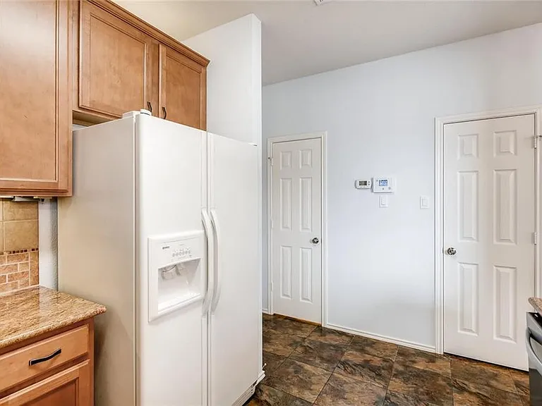 1900 Scofield Ridge Pkwy #402 — Photo 9