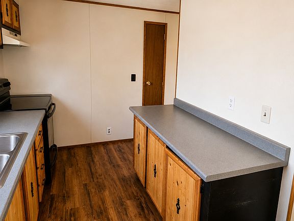 3rd image of 406 Southwood Dr