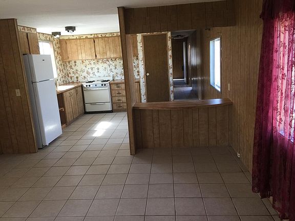2nd image of 8549 S Saddler Cir