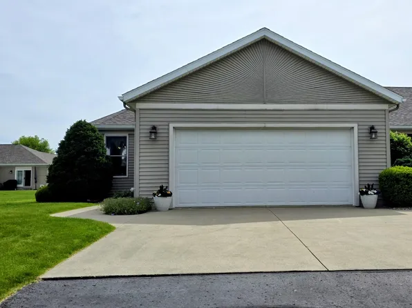 66 Oakwood Dr #22, Coldwater, MI 49036