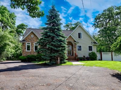 6 Oak Ter, Wanaque, NJ, 07465