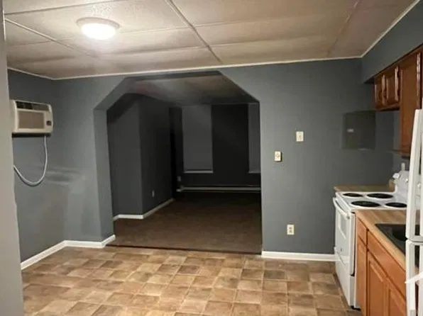 175 W Main St, Owensville, OH 45160