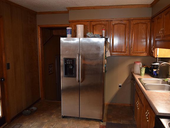 3rd image of 371 Beechwood Dr