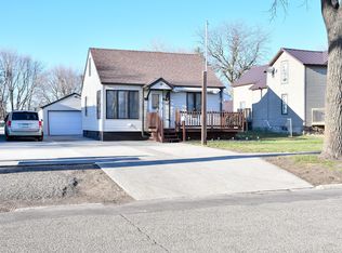 1539 Dover St, Worthington, MN 56187