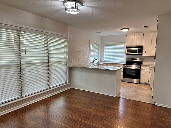5th image of 109 Magdalena Dr