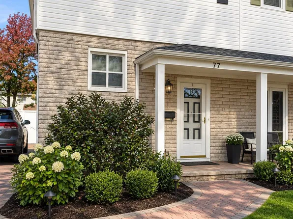 77 Amber St, Staten Island, NY 10306