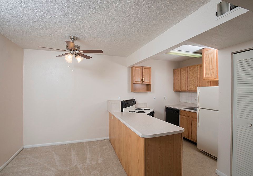 2nd image of 217 W Broadway APT A3