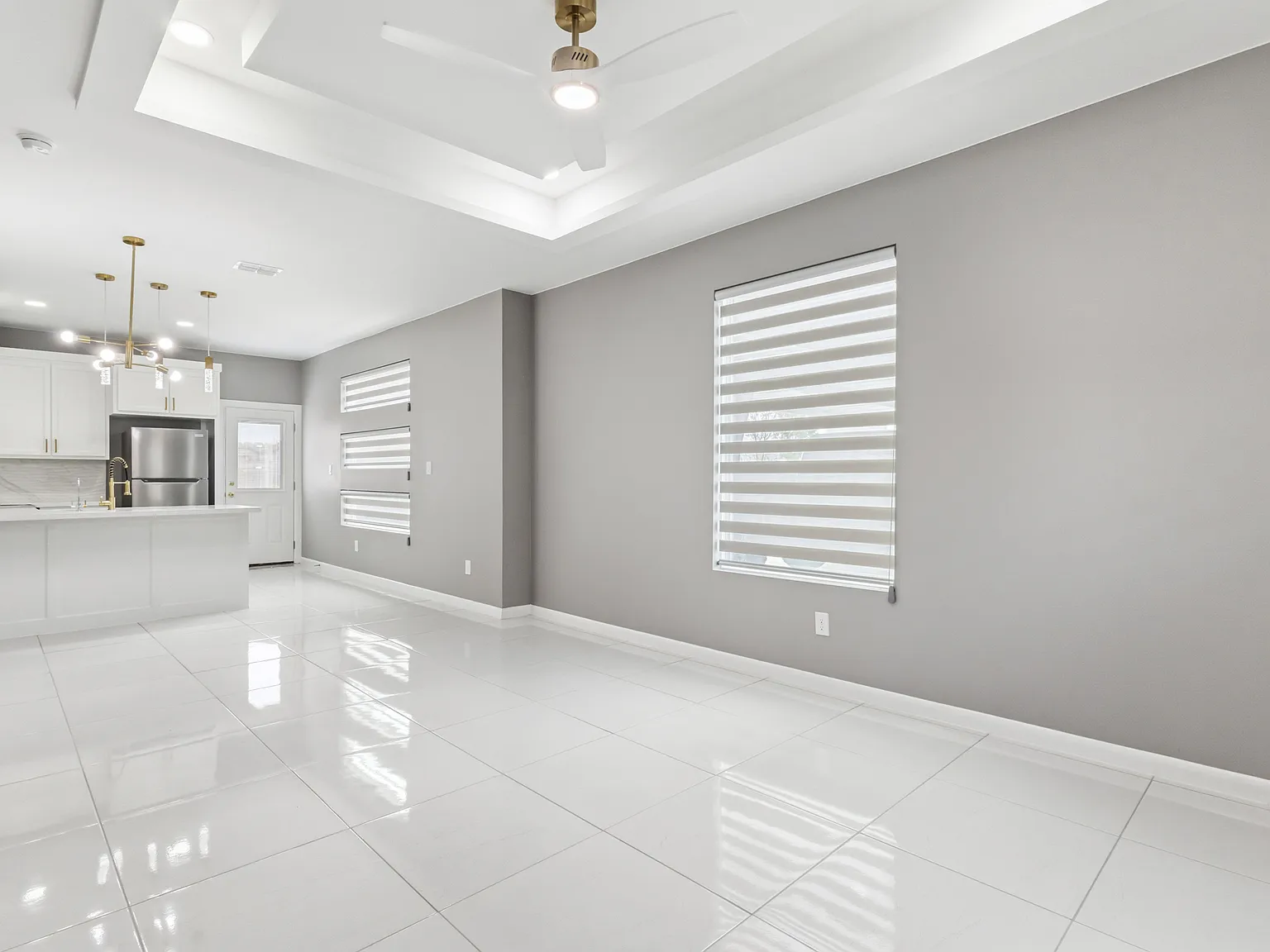 1802 West Violet Drive - 2:BACK 3/2 — Photo 3