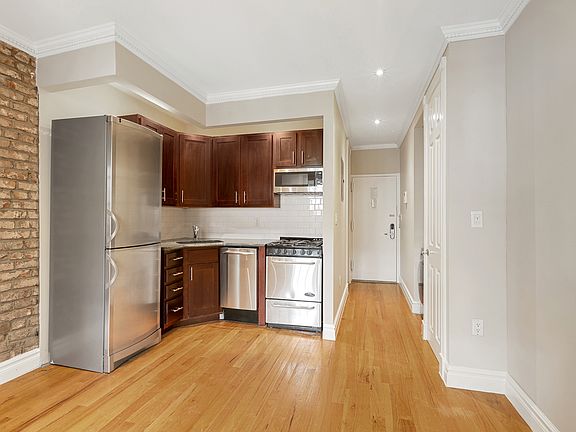 5th image of 336 E 81st St APT 5H
