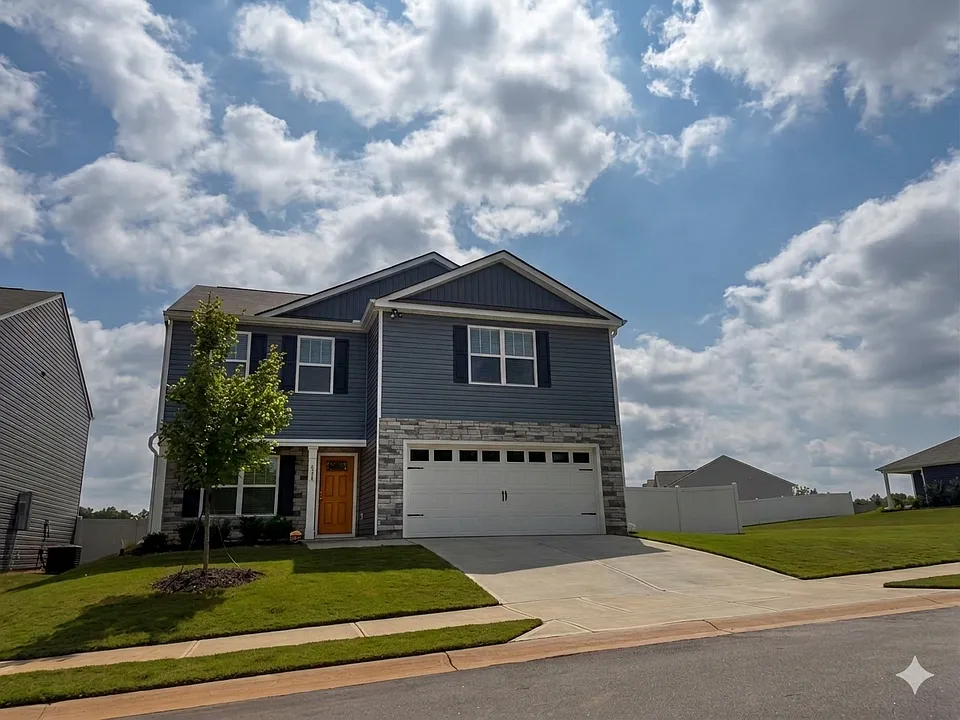 121 Roocroft Ct