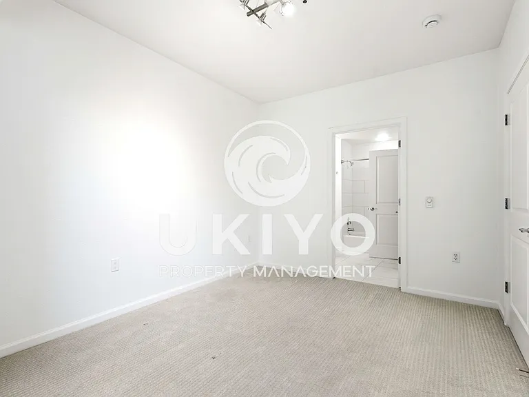 655 12th St #218 — Photo 22