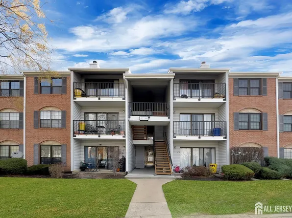 479 Danbury Ln, East Brunswick, NJ 08816