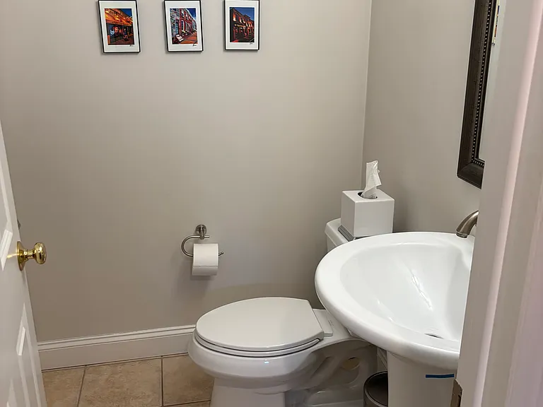435 Windsor St #1 — Photo 5