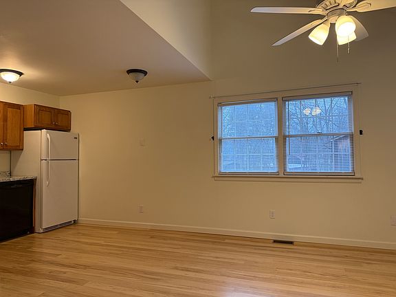 4th image of 75 Caldwell Ave APT 1