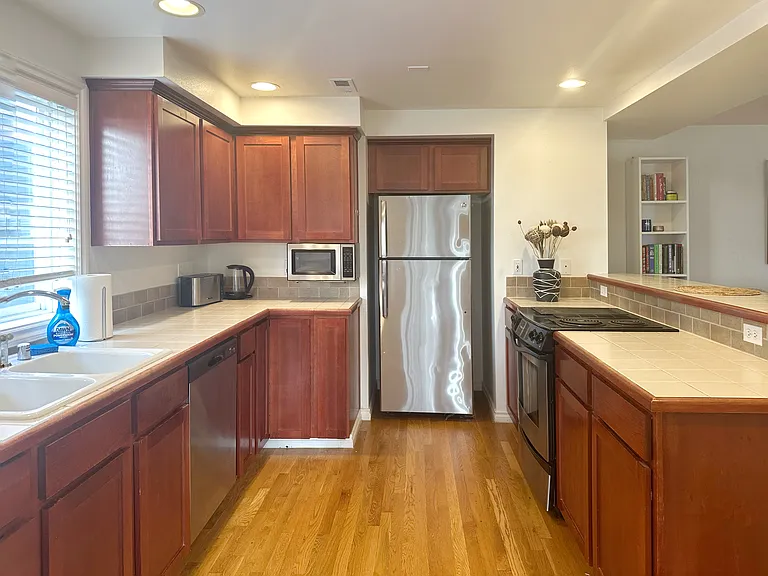 1122 Yakima Ave S — Photo 10