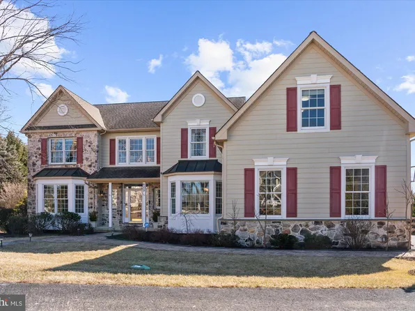 605 Perry Dr, West Chester, PA 19380