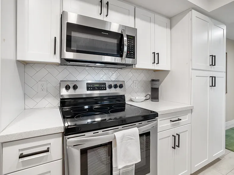 920 W Solcito Ln — Photo 18