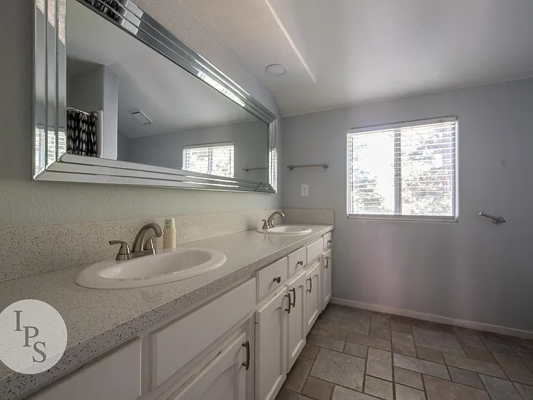 9471 N Whitehouse Dr — Photo 14