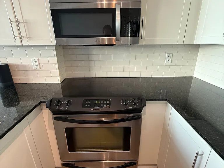 15 Windermere Ave #1403 — Photo 4