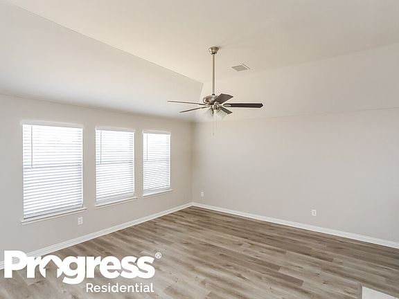 3rd image of 351 Tioga Dr