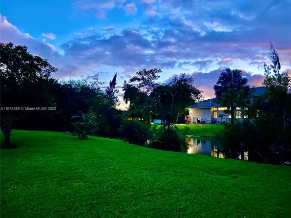 20321 SW 48th St, Southwest Ranches, FL 33332