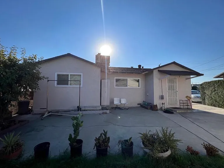 4870 Fratus Dr — Photo 2
