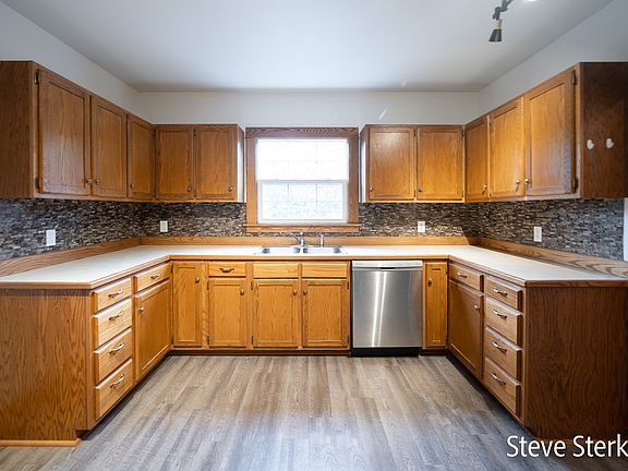 2nd image of 125 E Main Ave #2