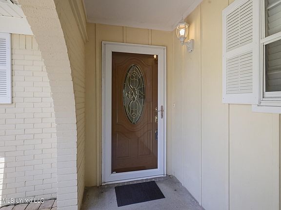 4th image of 4000 Hillandale Dr