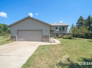 4479 18th St, Dorr, MI 49323