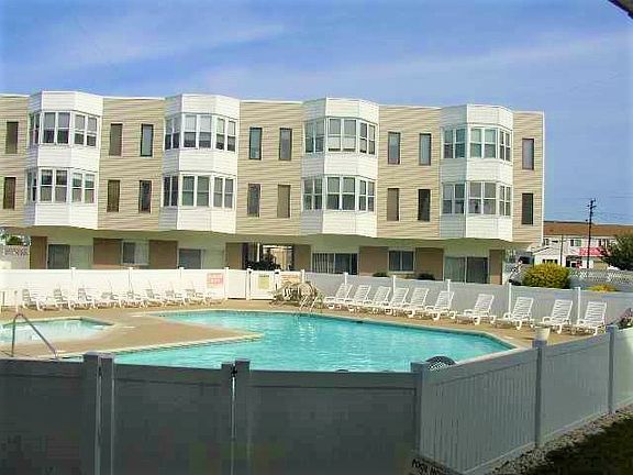 3rd image of 4114 Central Ave Unit 314