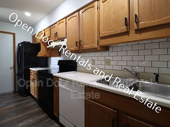 4th image of 5223 Vermont Ln