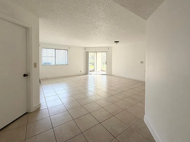 9977 Westview Dr #111 — Photo 9
