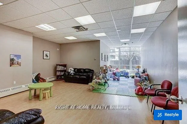 7 Bishop Ave #1104 — Photo 8