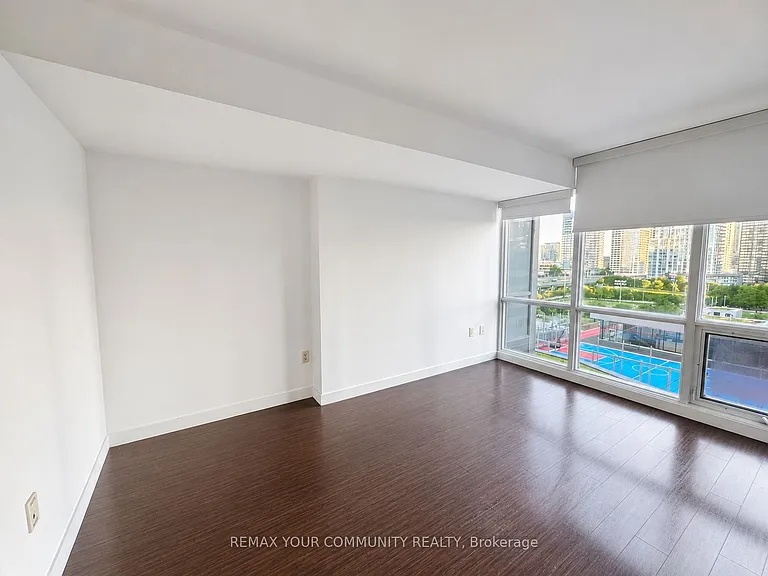 15 Fort York Blvd #1103 — Photo 11