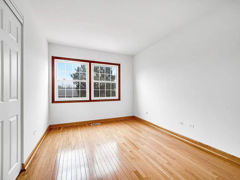 541 S Warrington Rd — Photo 10